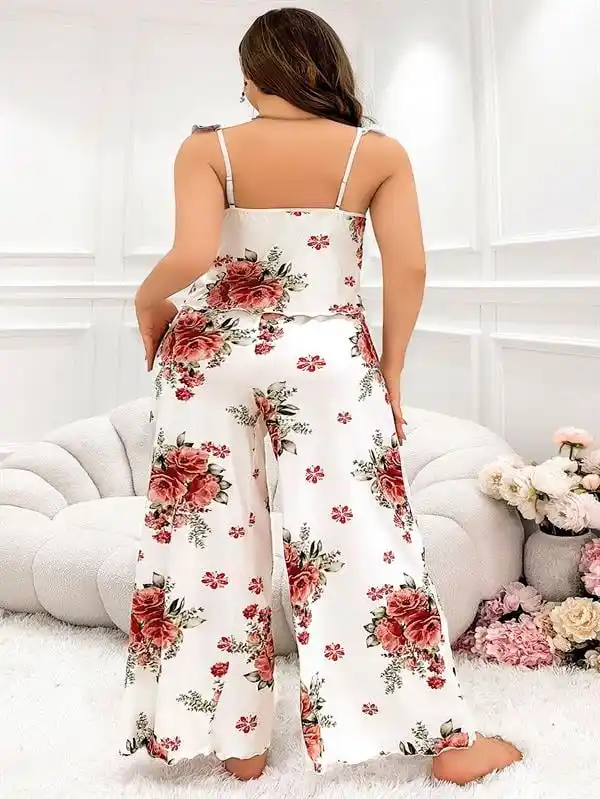 Beyaz İnce Askılı Gül Desenli Salaş Büyük Beden 2 li Pijama Takımı 
