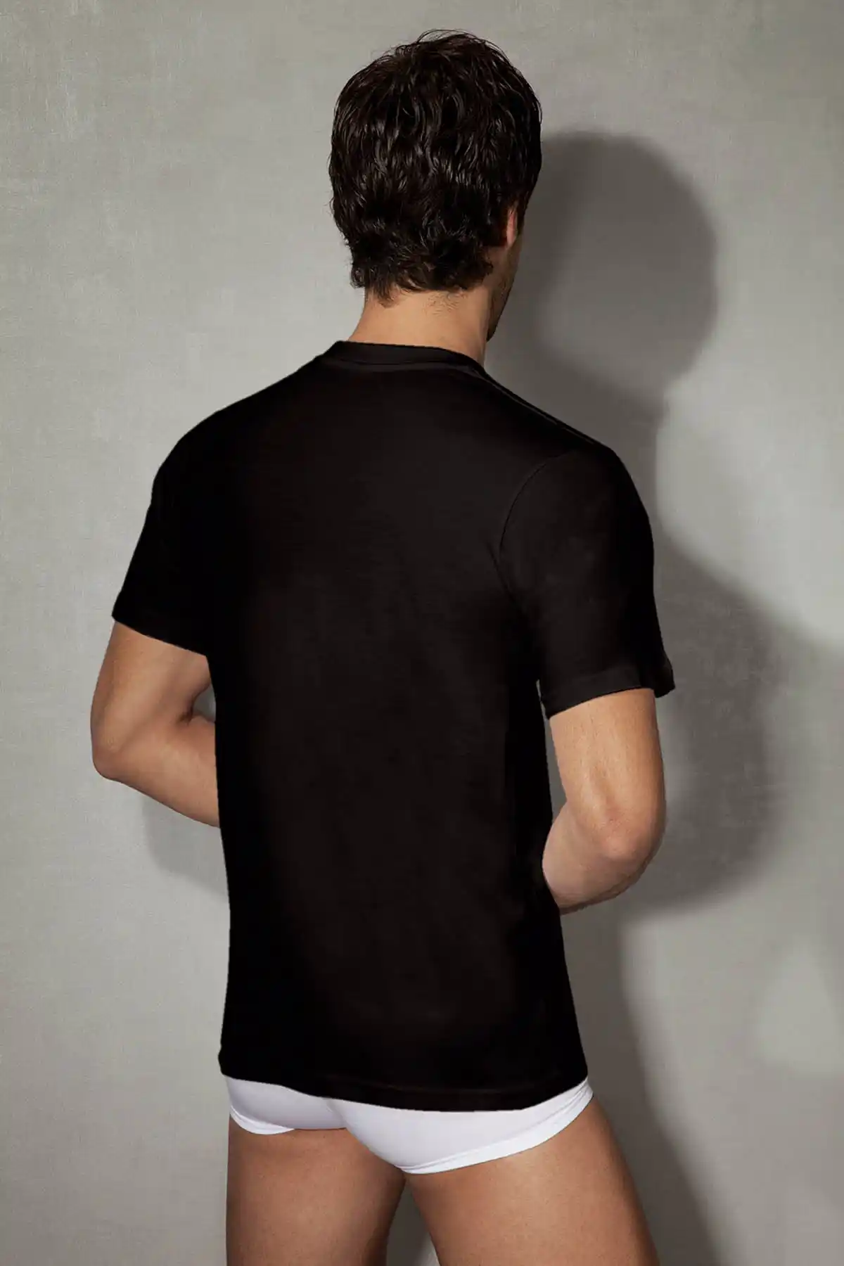 Erkek Siyah Pamuklu Bisiklet Yaka Kısa Kollu T-Shirt