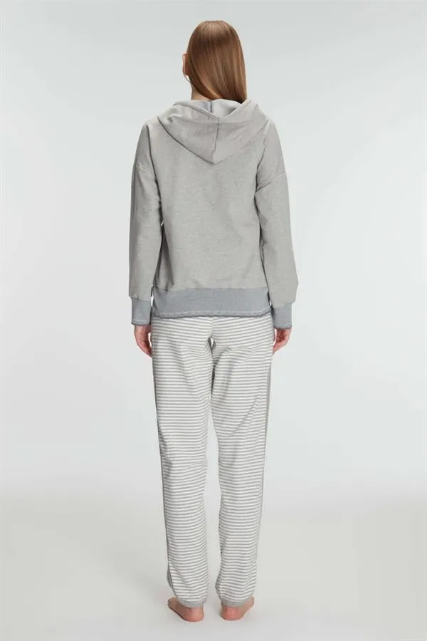 Gri Pamuklu Çizgili Kapüşonlu Fermuarlı Uzun Kollu Sweatshirt Sıfır Kollu Tişört ve Pantolon Kadın Pijama Takımı