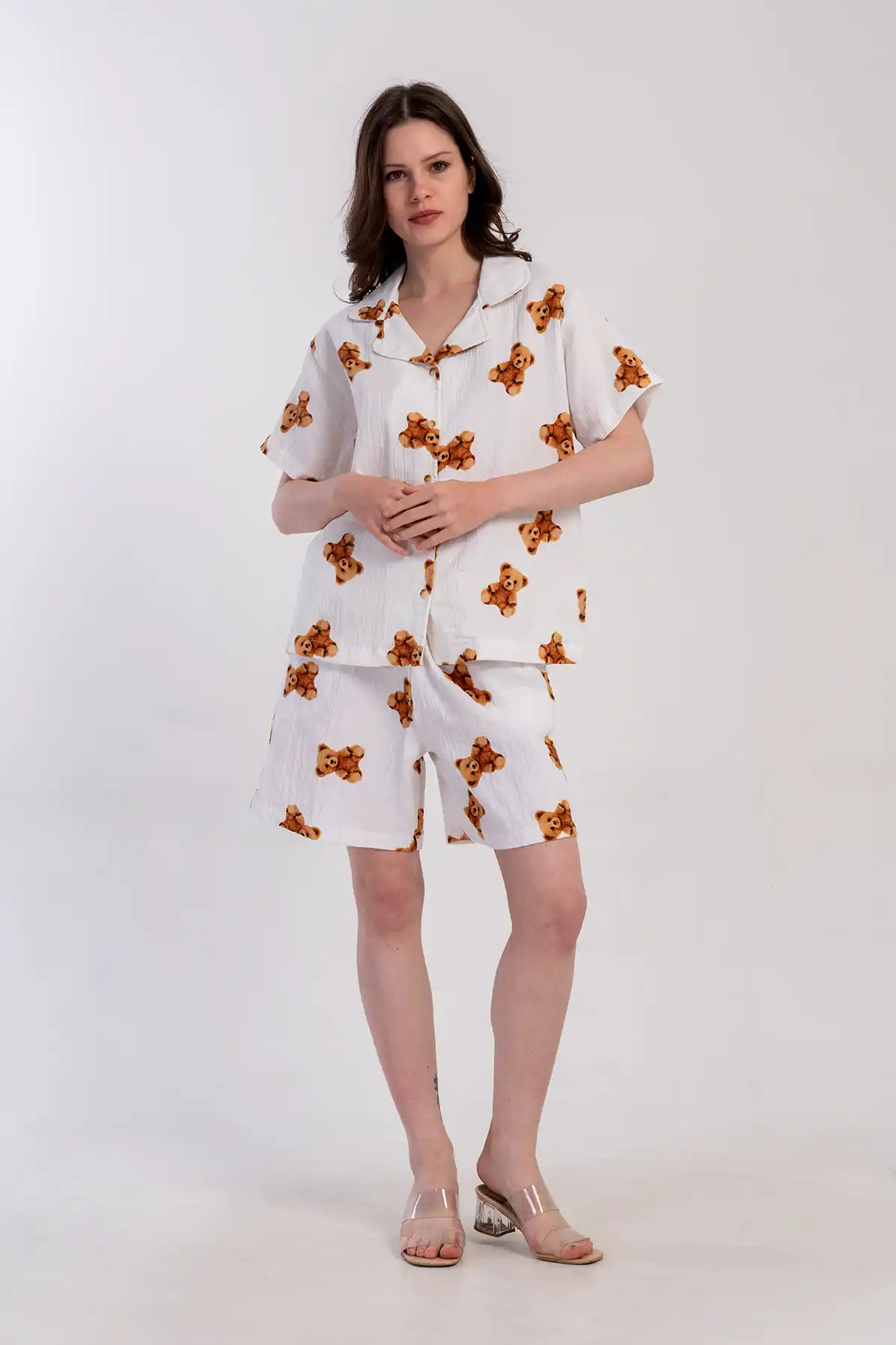 Kadın Müslin Krem Ayıcık Desenli Ceket Yaka Gömlek Cepli Şort Pijama Takım