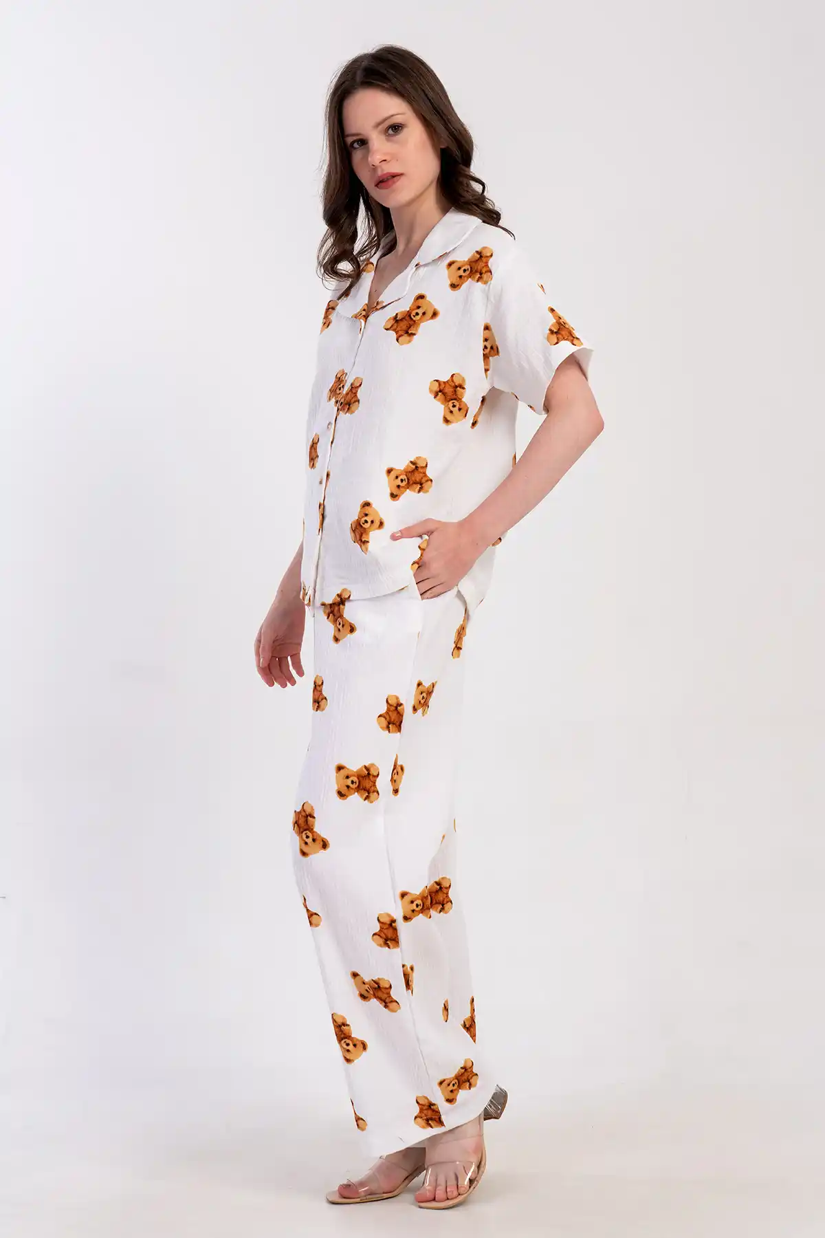Kadın Müslin Krem Ayıcık Desenli Ceket Yaka Gömlek Cepli Pijama Takım