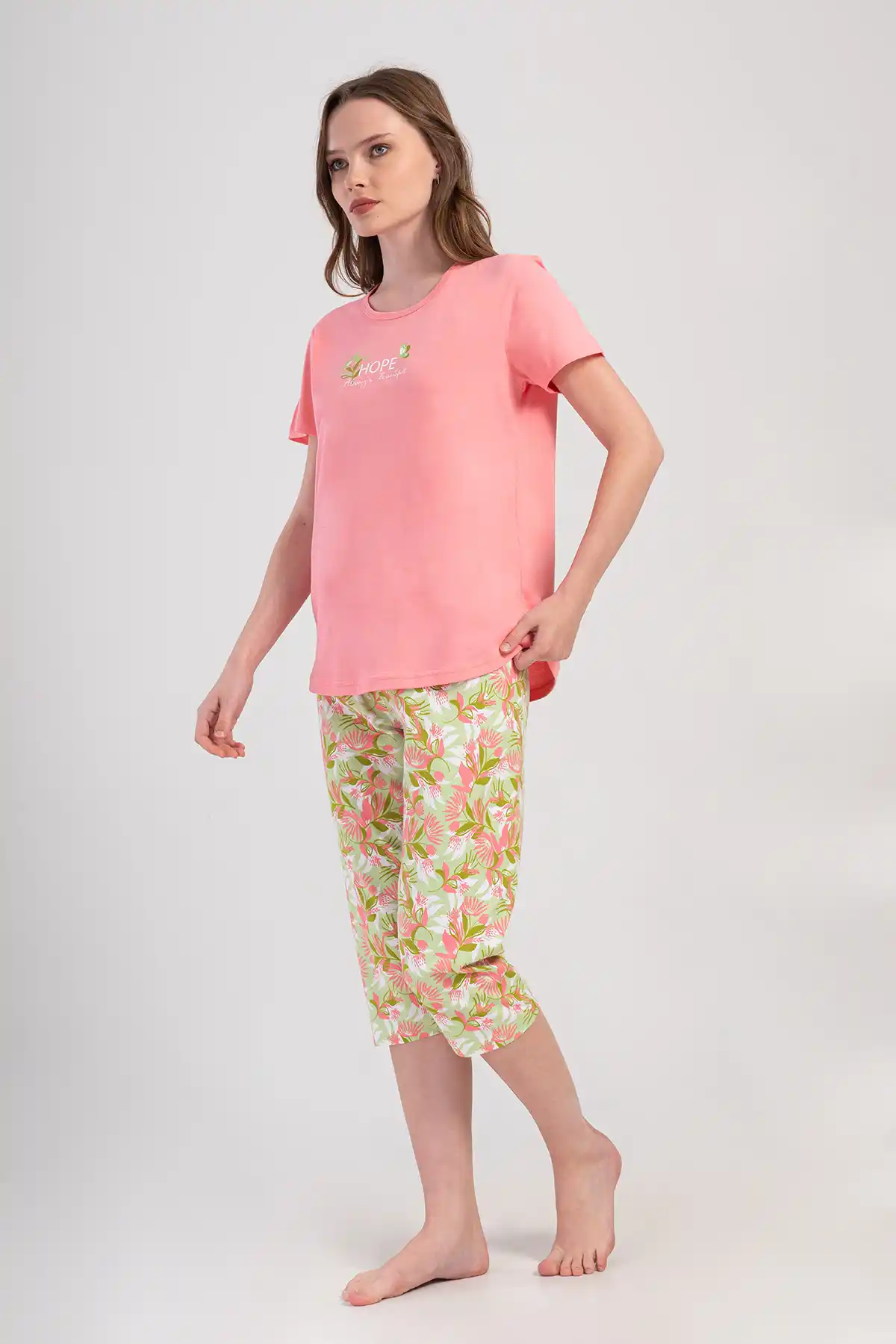 Kadın Süprem Açık Pembe Sarı Desenli Kapri Pijama Takım