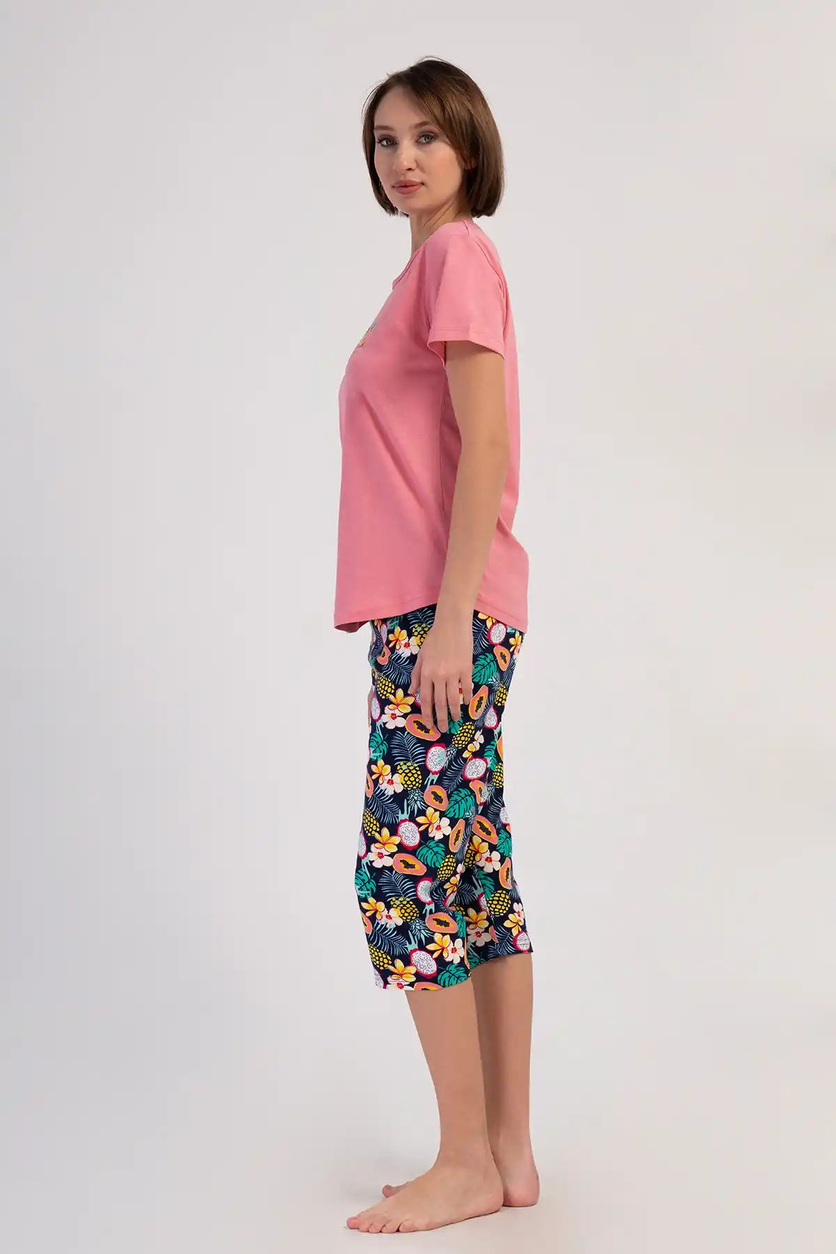 Kadın Süprem Pembe Desenli Kısa Kollu Kapri Pijama Takımı