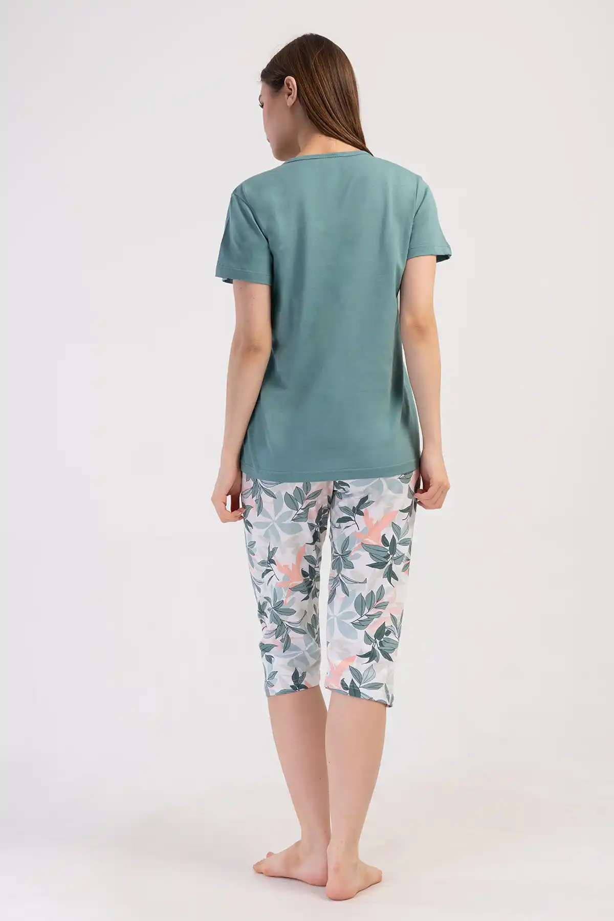Kadın Süprem Yeşil Desenli Önü Düğmeli Kapri Pijama Takım