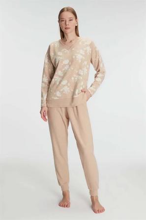 Bej Jakarlı Uzun Kollu V Yaka Kadın Pijama Takımı