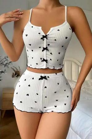 Beyaz Pamuklu Ribana İp Askılı Kalp Desenli Kadın Şortlu Pijama Takımı