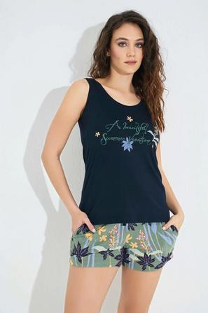 Çiçek ve Yaprak Baskılı A Beautiful Summer Vacation Şort Takımı