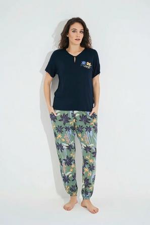 Çiçek ve Yaprak Baskılı Summer Vacation Lacivert Pijama Takımı
