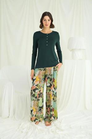 Çiçek ve Yaprak Desenli Yeşil Pijama Takımı