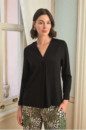 Çiçek Yaprak ve Etnik Desenli Uzun Kollu Siyah Pijama Takımı