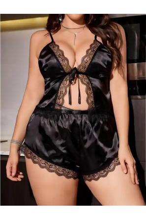 Siyah Saten Dantel İşlemeli İnce Askılı Fantezi Şortlu Takım Büyük Beden