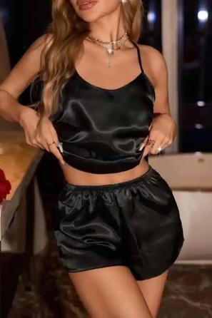 Siyah Saten Kadın İp Askılı Fantezi Şortlu Pijama Takımı