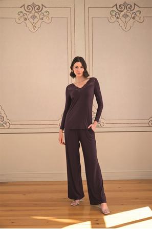 Uzun Kollu ve Dantelli Mürdüm Pijama Takımı
