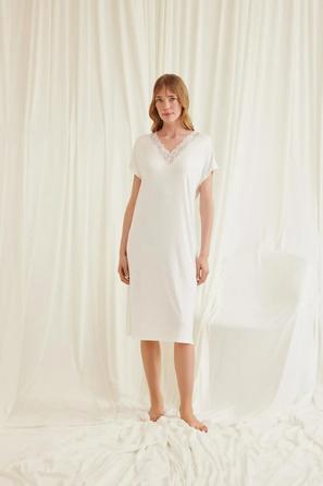 Yakası Dantelli Kısa Kollu Ekru Gecelik