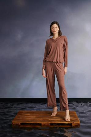 Yakası Dantelli Nakışlı Tarçın Pijama Takımı