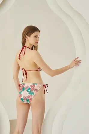 Yandan Bağlamalı Tropikal Desenli Üçgen Kadın Bikini Takımı