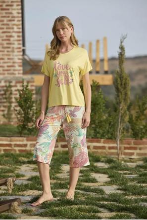 Yaprak Desenli ve Baskılı (Love Your Self) Kapri Takımı