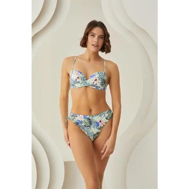 Çok Renkli Çiçek Desenli Kaplı Kadın Bikini Takımı Çok Renkli Çiçek Desenli Kaplı Kadın Bikini Takımı