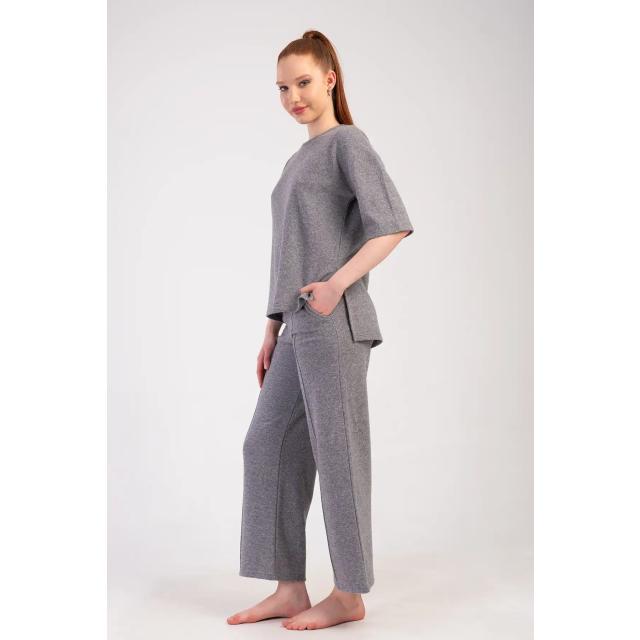 Kadın Jakarlı Nervurlu Kısa Kollu Cepli Pijama Takım Kadın Jakarlı Nervurlu Kısa Kollu Cepli Pijama Takım