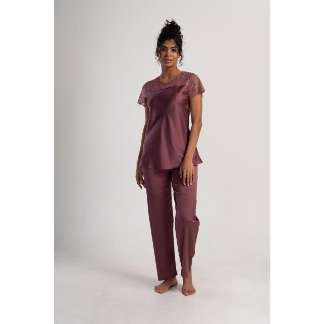 Kadın Saten Dantel Detaylı Kısa Kol Pijama Takım Kadın Saten Dantel Detaylı Kısa Kol Pijama Takım