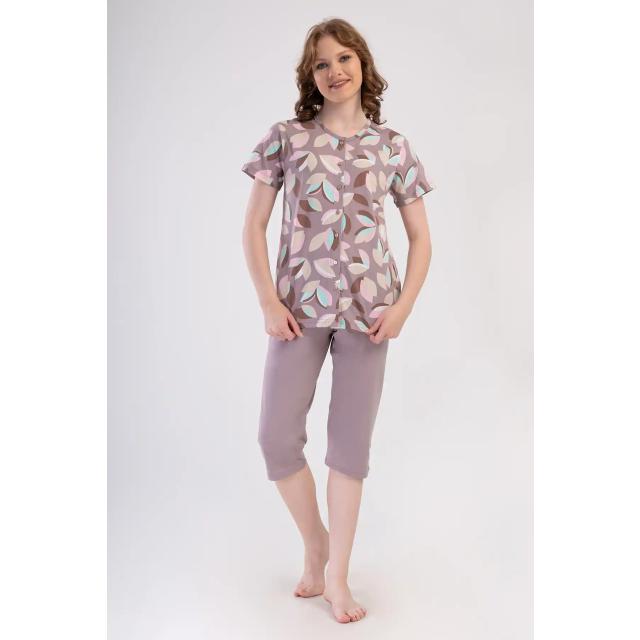 Kadın Süprem Bej Desenli Kısa Kollu Önü Düğmeli Kapri Pijama Takım Kadın Süprem Bej Desenli Kısa Kollu Önü Düğmeli Kapri Pijama Takım