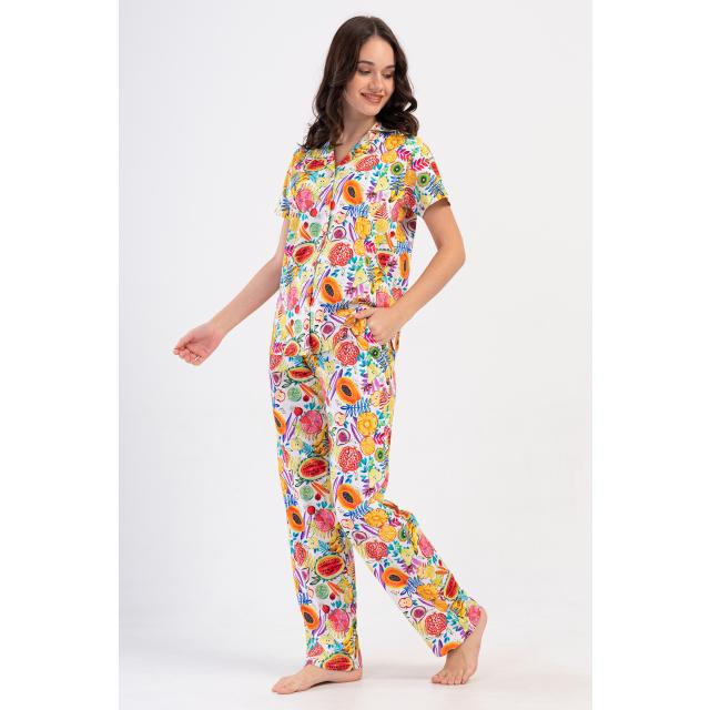 Kadın Suprem Gömlek Yaka Düğmeli Kısa Kol Cepli Meyveli Pijama Takım Kadın Suprem Gömlek Yaka Düğmeli Kısa Kol Cepli Meyveli Pijama Takım