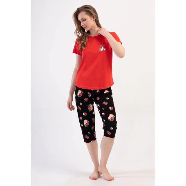 Kadın Süprem Kırmızı Siyah Meyve Desenli Kapri Pijama Takım Kadın Süprem Kırmızı Siyah Meyve Desenli Kapri Pijama Takım