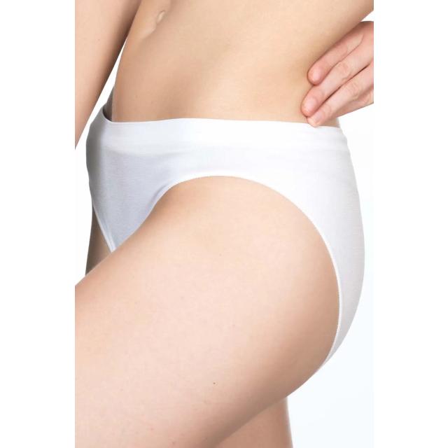 Dikişsiz Form Soft Slip Beyaz Külot