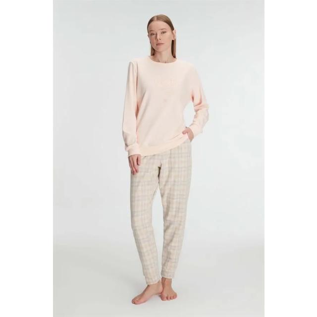 Somon Rengi Pamuklu Baskılı Uzun Kollu Ekose Pantolonlu Kadın Pijama Takımı Somon Rengi Pamuklu Baskılı Uzun Kollu Ekose Pantolonlu Kadın Pijama Takımı